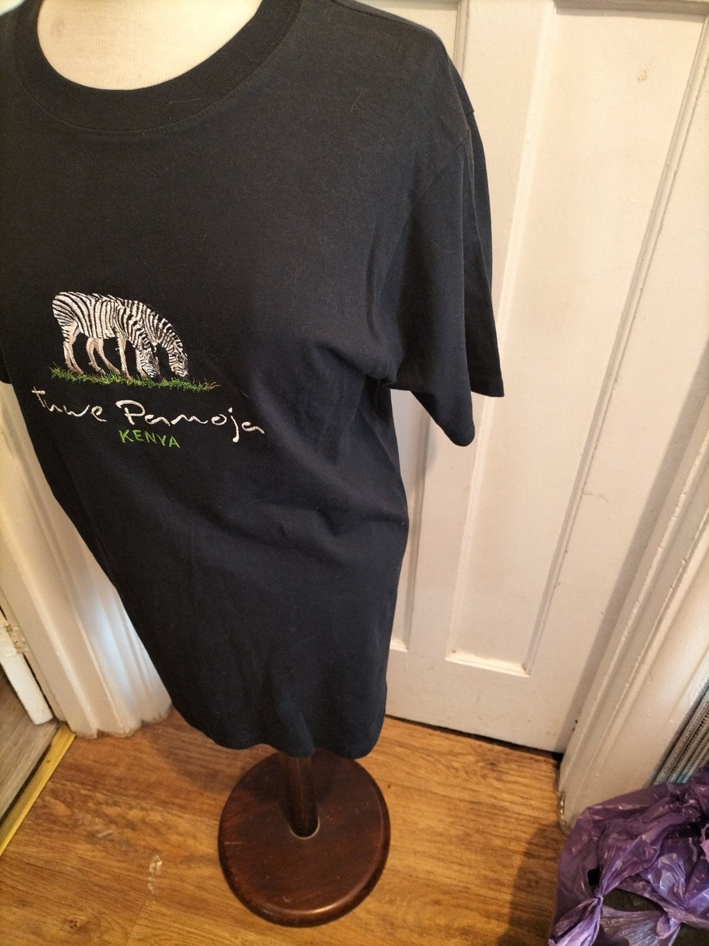 Boys Airborne Size Large Black Zebra Short Sleeved Tshirt