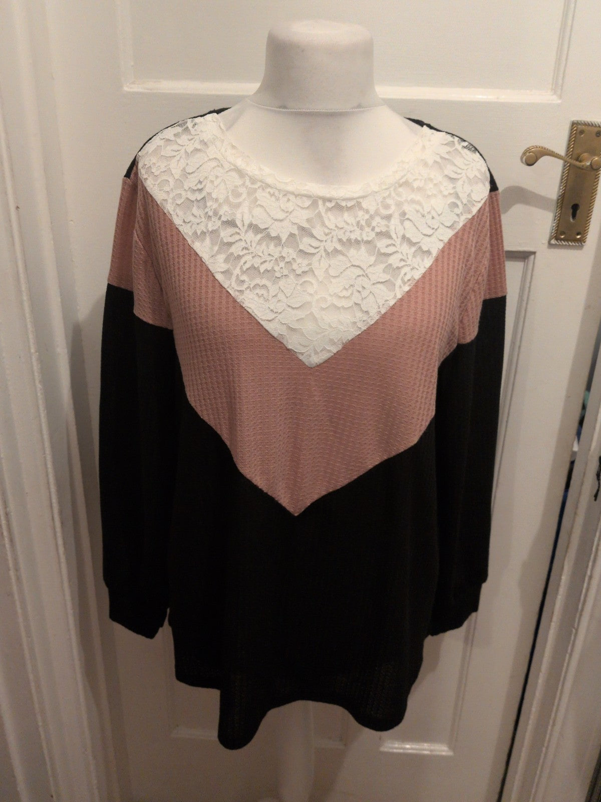 XL Pink White And Black Long Sleeve Pullover Jumper