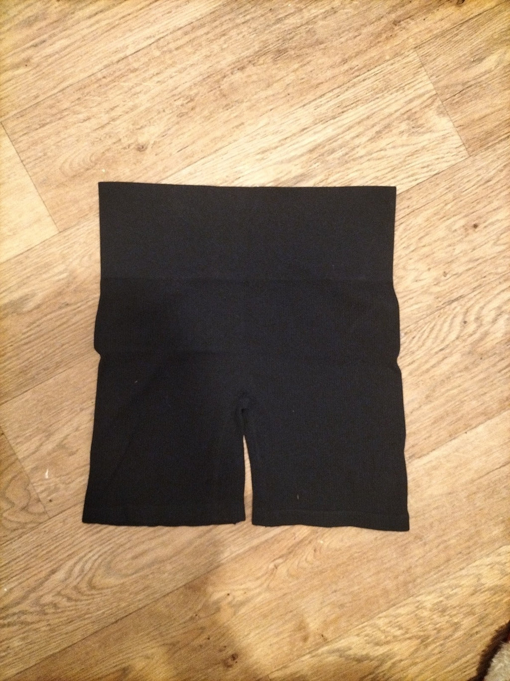Ladies Papaya Size Medium Black Gym Shorts