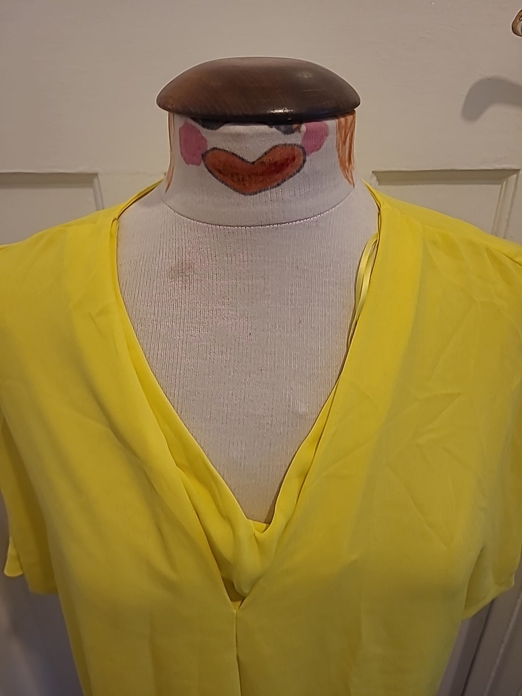 Ladies Tu Size 16 Bright Yellow V Neck Blouse