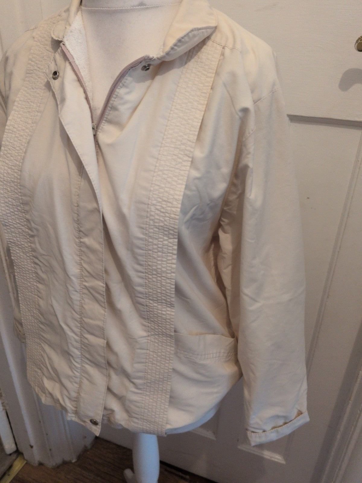 14 White Full Zip Long Sleeve Jacket