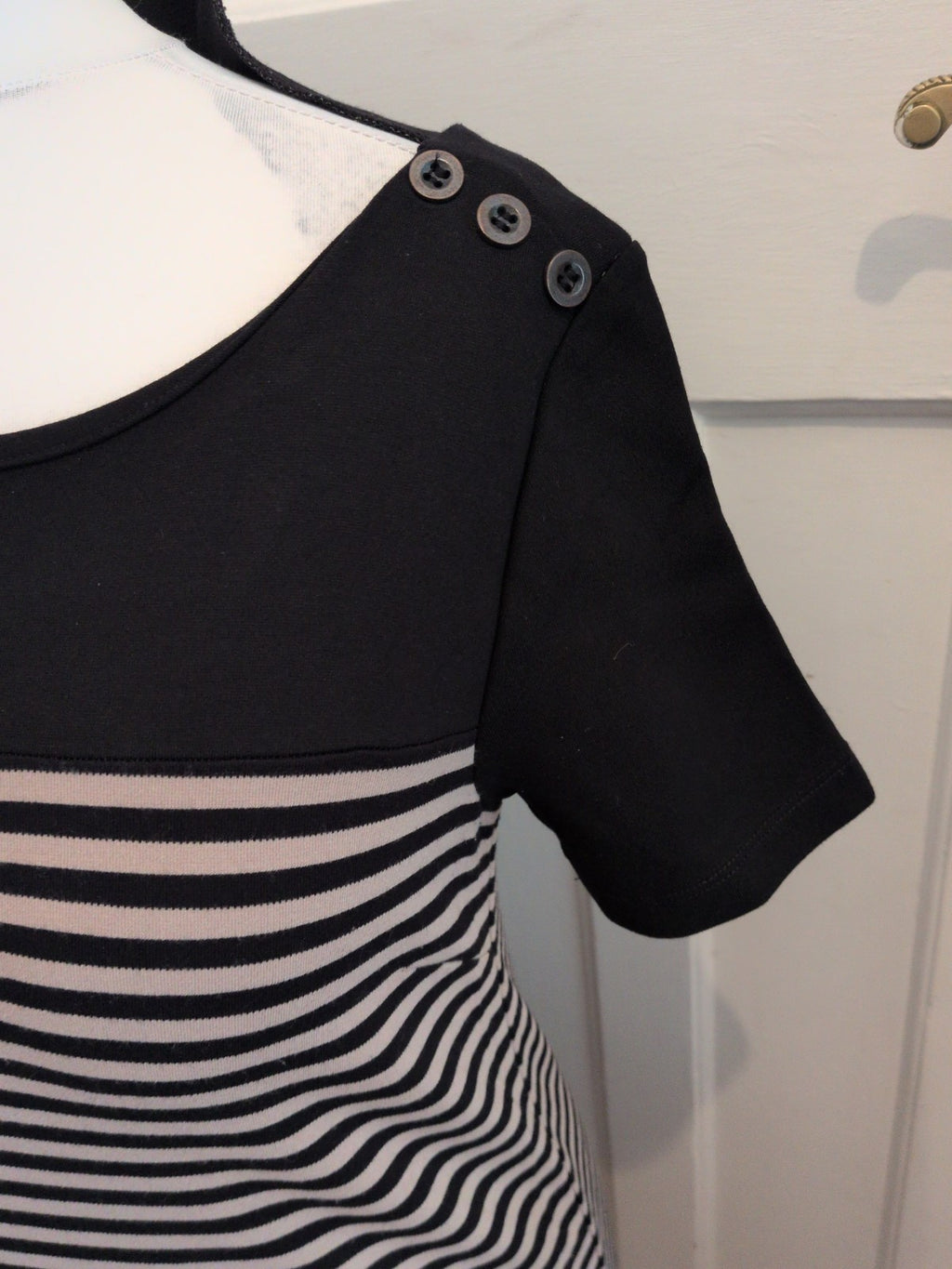 Marks And Spencer 12 Beige And Black Short Sleeve Dress With Pockets