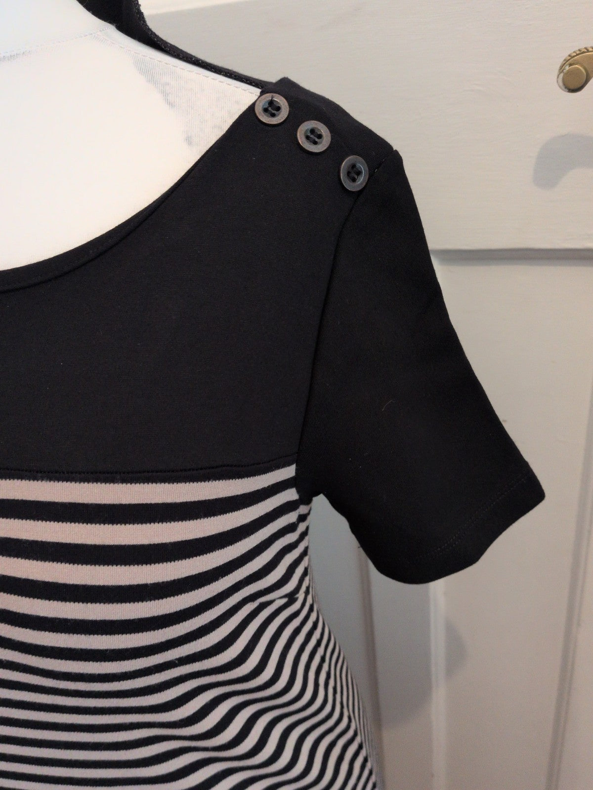 Marks And Spencer 12 Beige And Black Short Sleeve Dress With Pockets