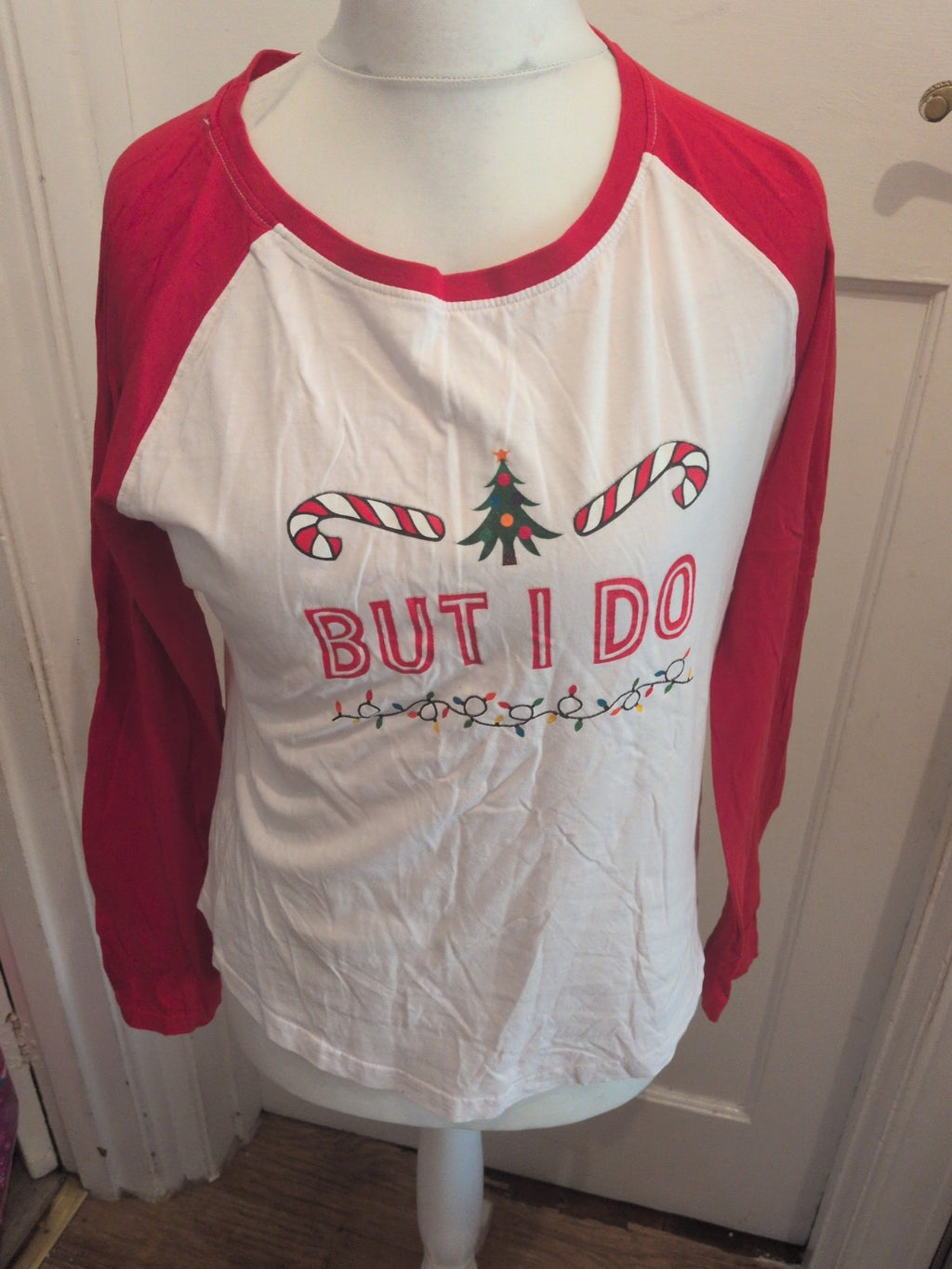 Ladies Size XL Red And White Long Sleeve Christmas Pyjama Top