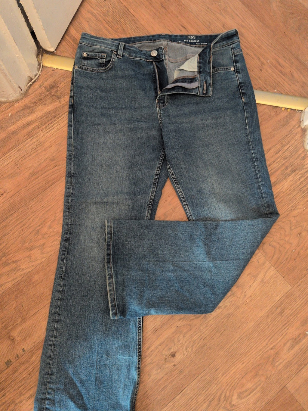 Ladies Marks And Spencers 16 Short Eva Bootcut Jeans