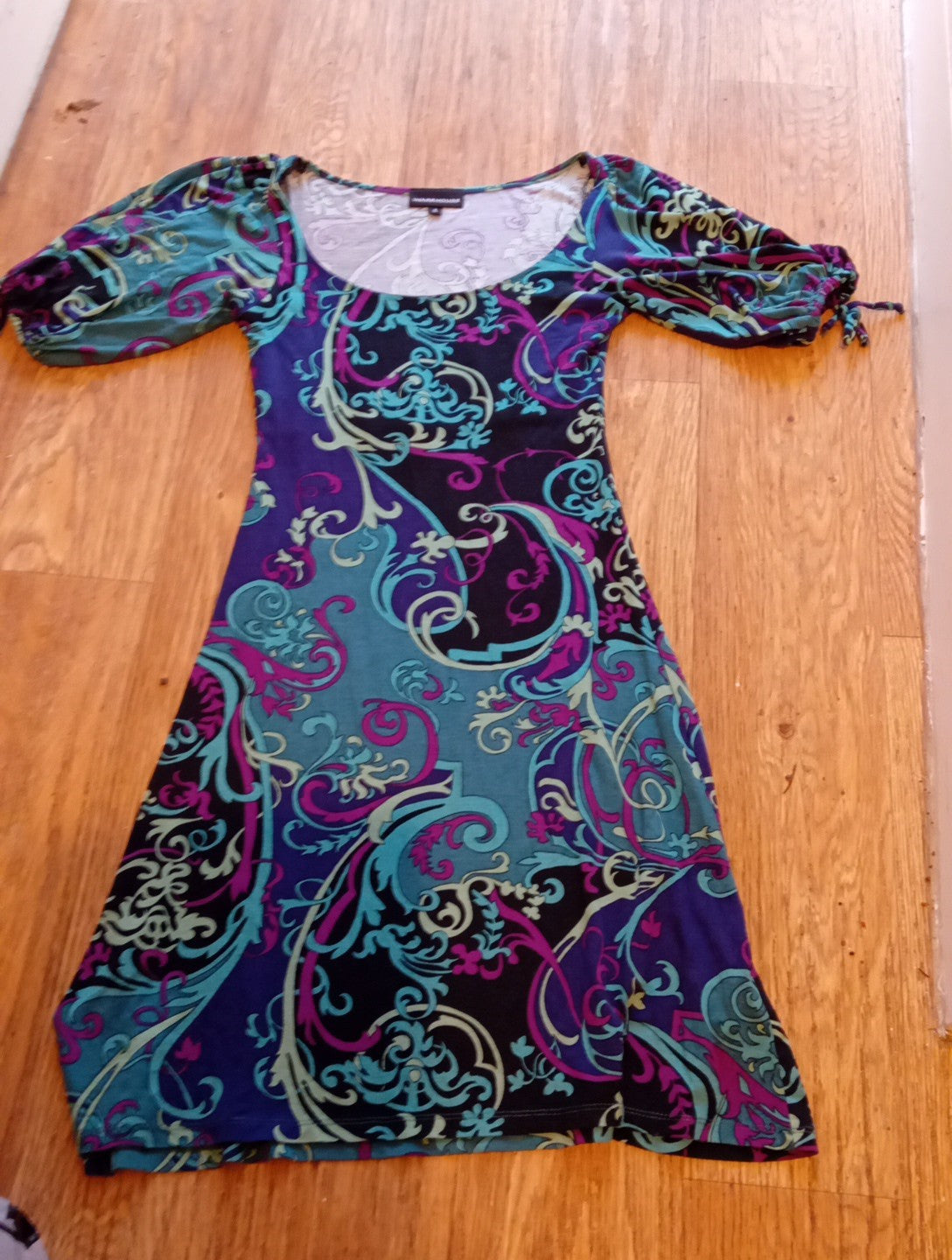 Ladies Warehouse Size 6 Multi Aztec Short Sleeved Straight Dress