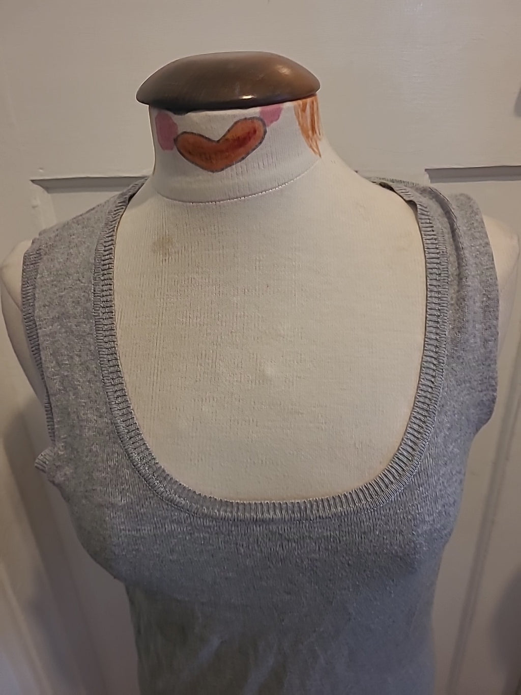 Ladies Papaya Size 12 Grey Scoop Neck Sleeveless Tshirt