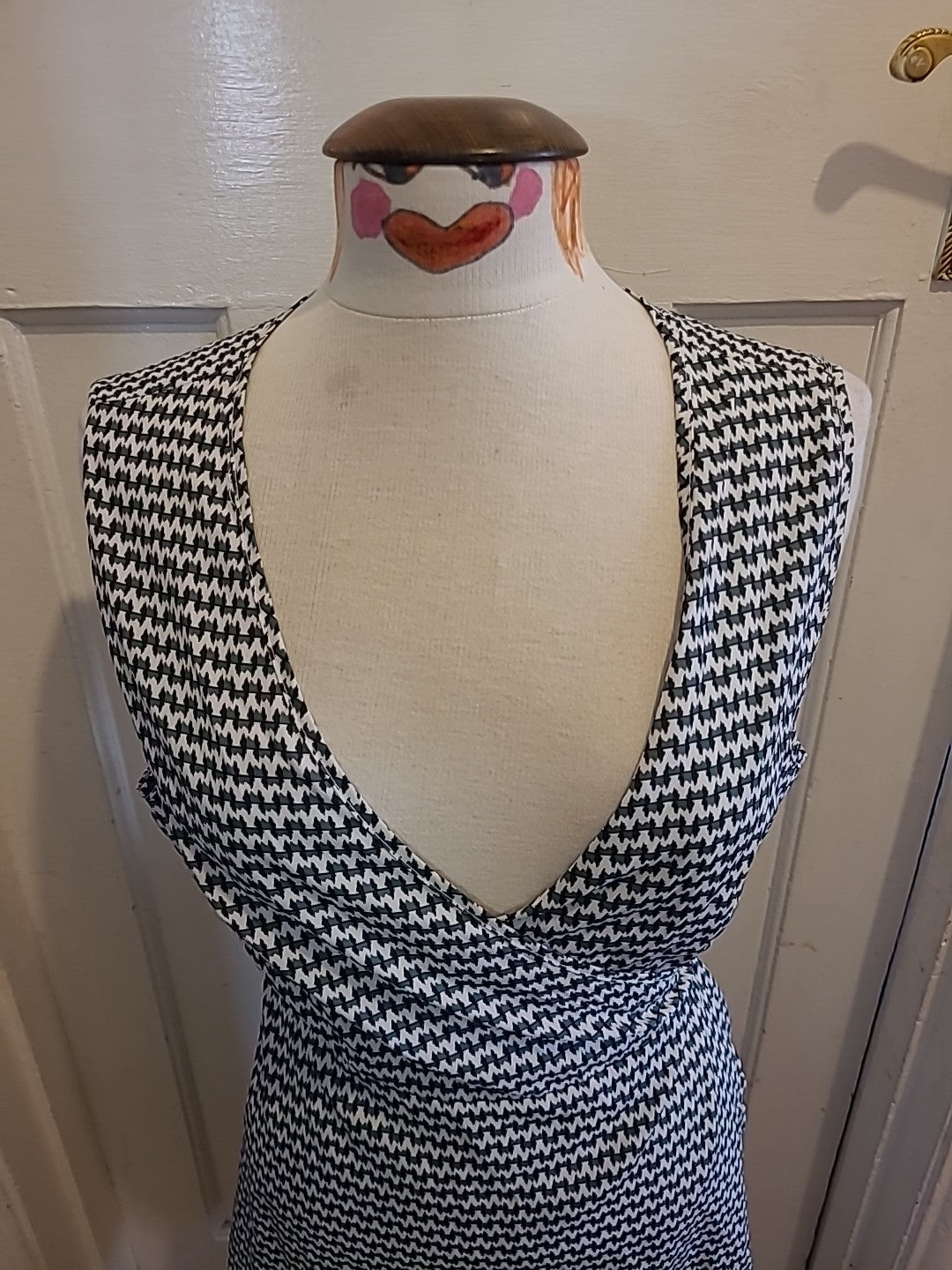 Ladies Size XL Green White Sleeveless Wrap Dress