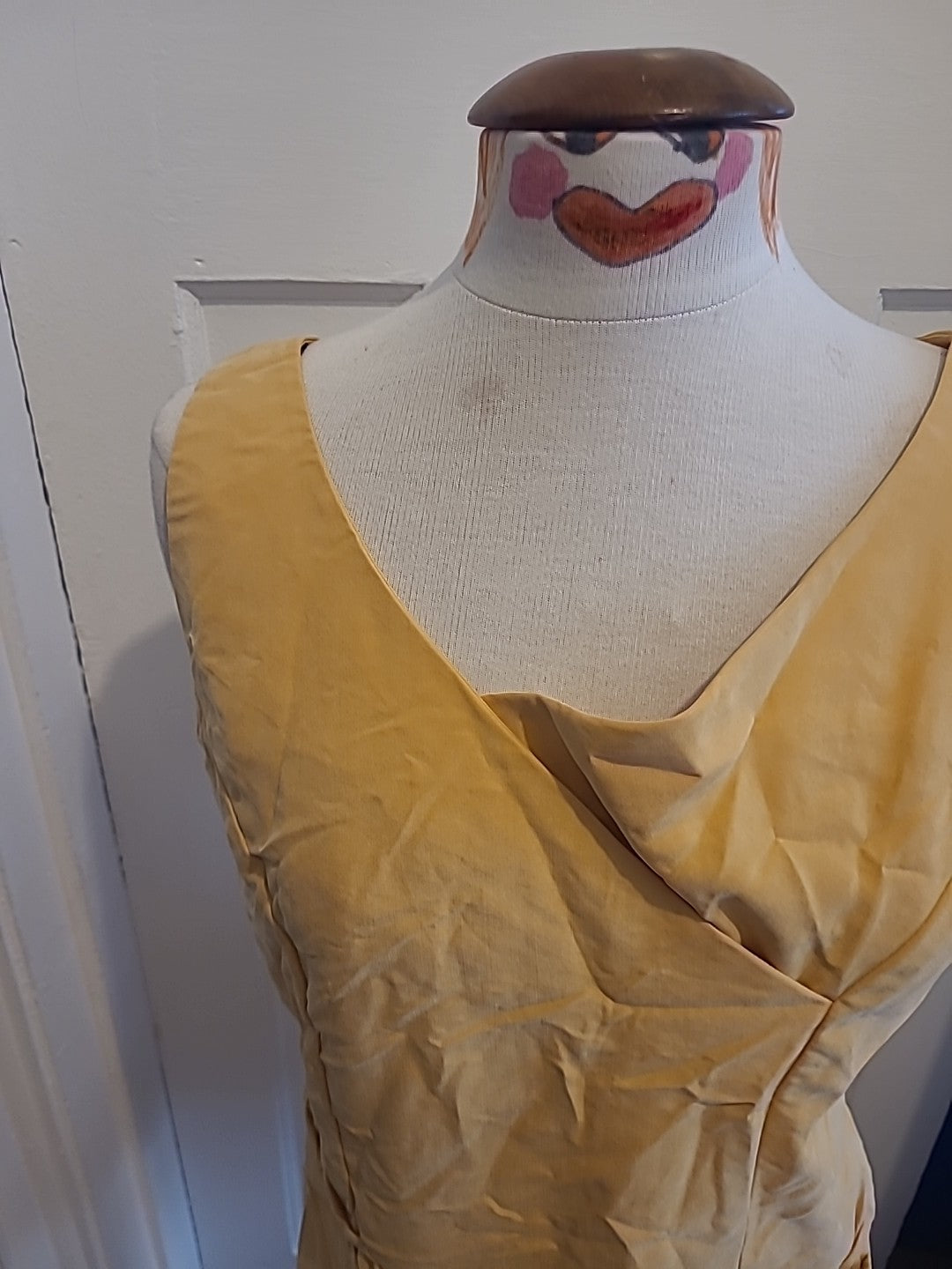 Ladies Lori Weidner Size 10 Yellow Sleeveless Blouse