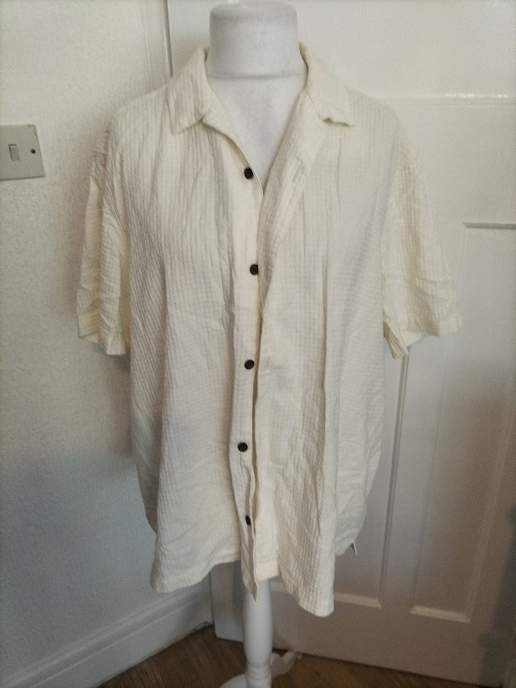 Mens Next Supply Size 2XL Cream Textured Short Sleeved Shirt