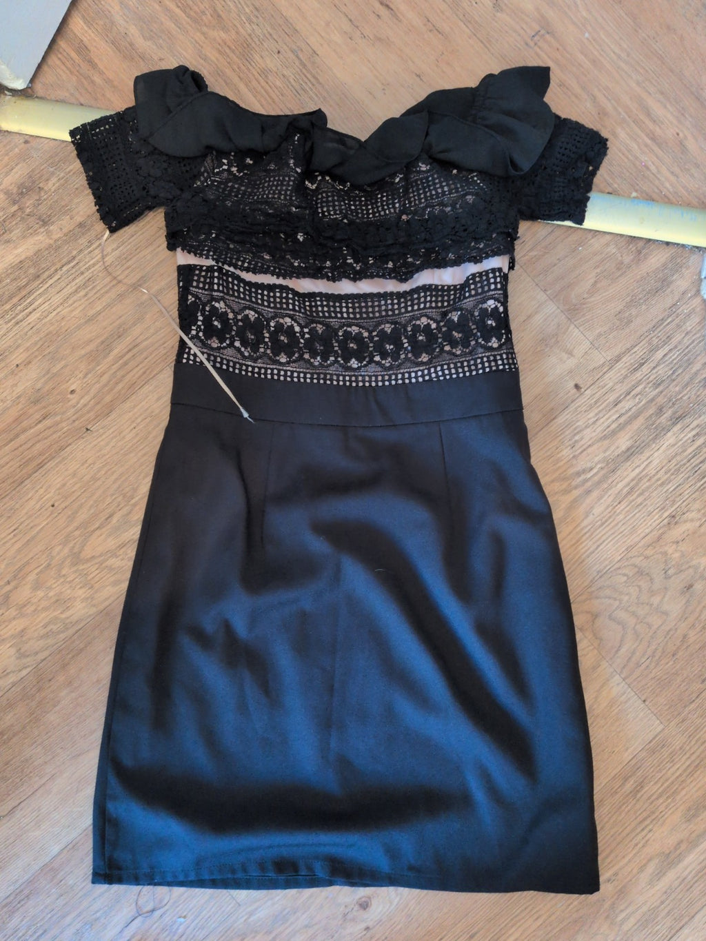 Boohoo 8 Black And Beige Short Sleeve Dress Knee Length