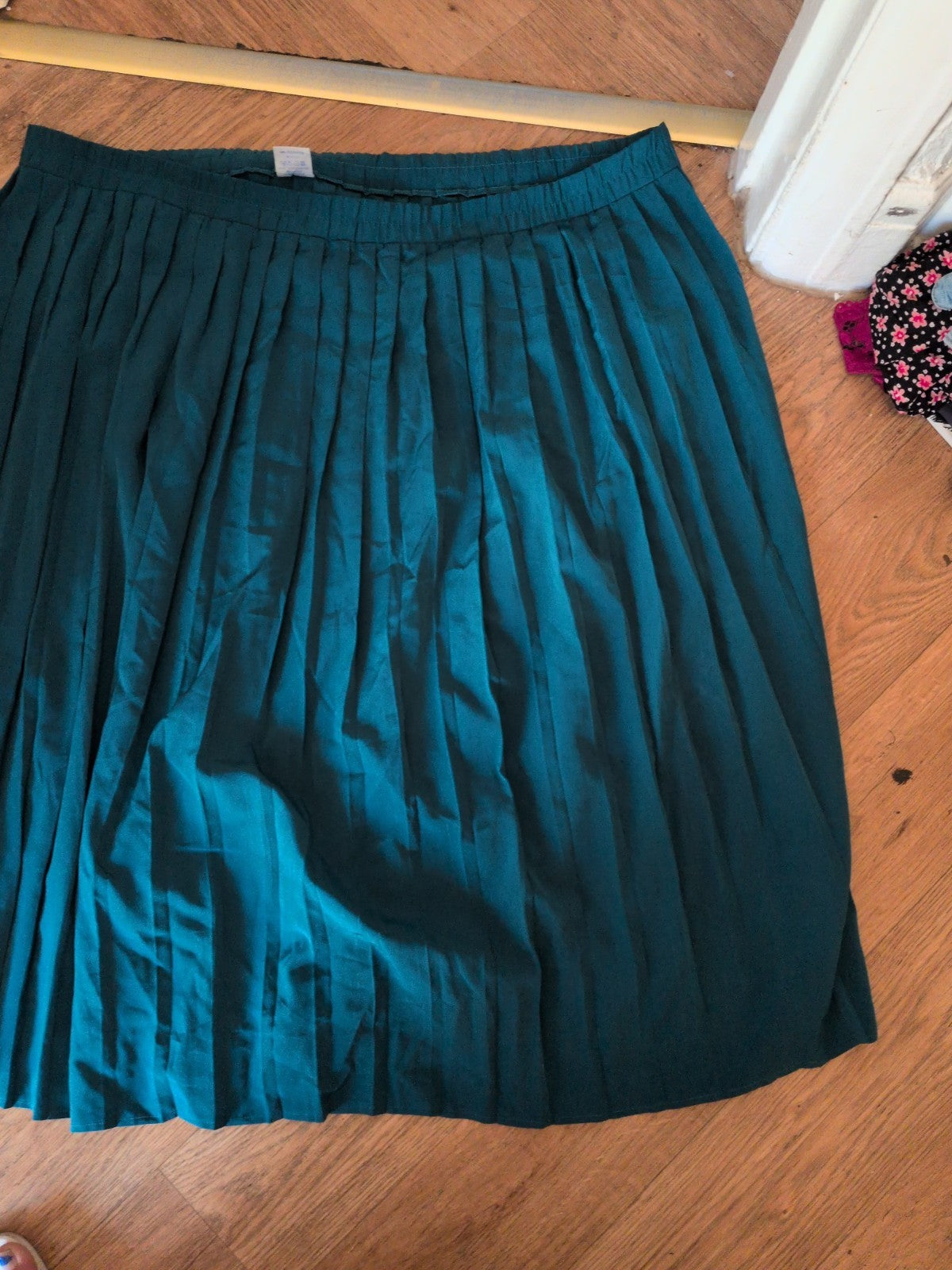 Sara Neal 26-28 Teal Elasticated Flare Pleated Skirt Long Lengtg