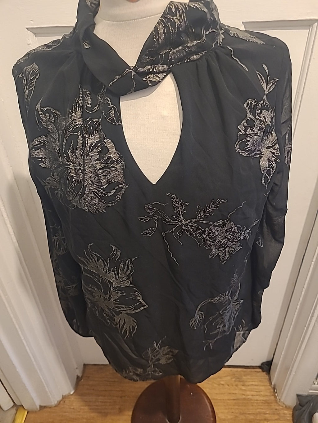 Ladies Roman Size 10 Black Silver Detailed Long Sleeved Blouse