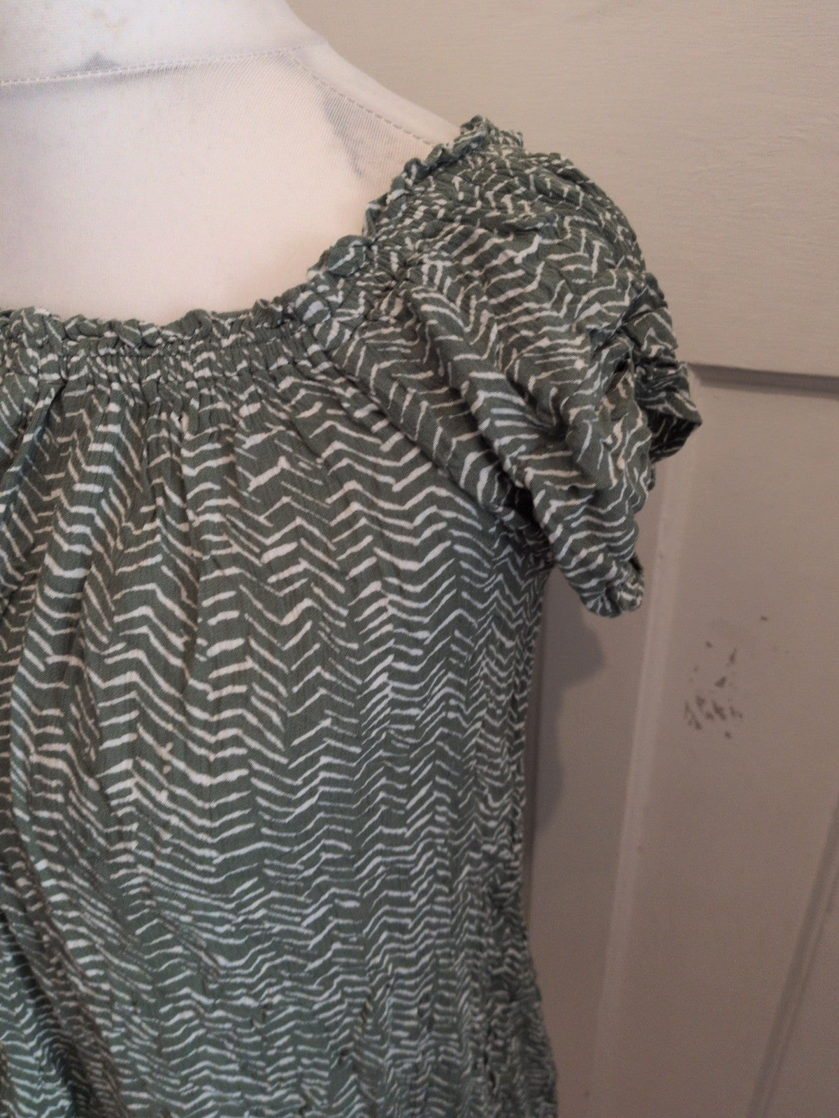 Primark 8 Green And White Sleeveless Blouse