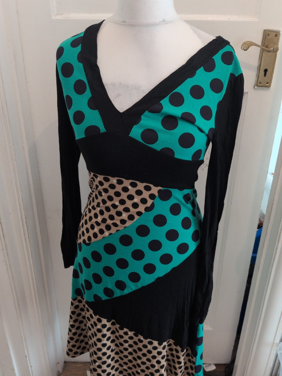 Izabel London 8 Green Black And Brown Spotty Long Sleeve V Neck Dress