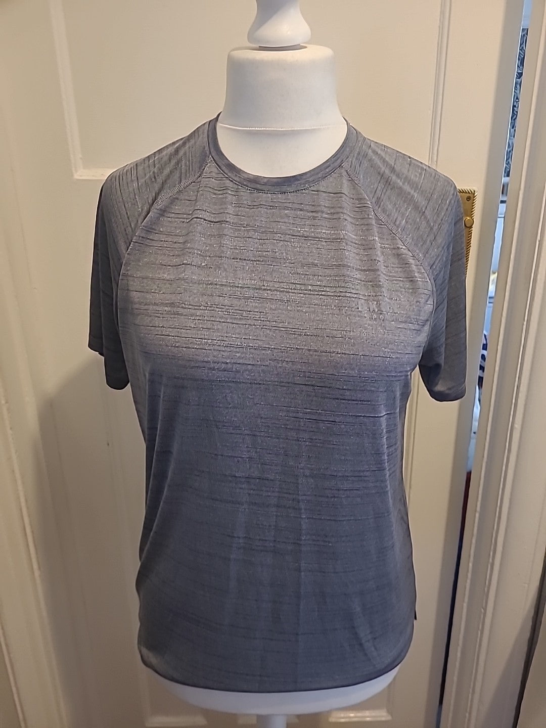 Mens Dkny Size Medium Grey Fleck Short Sleeved Tshirt