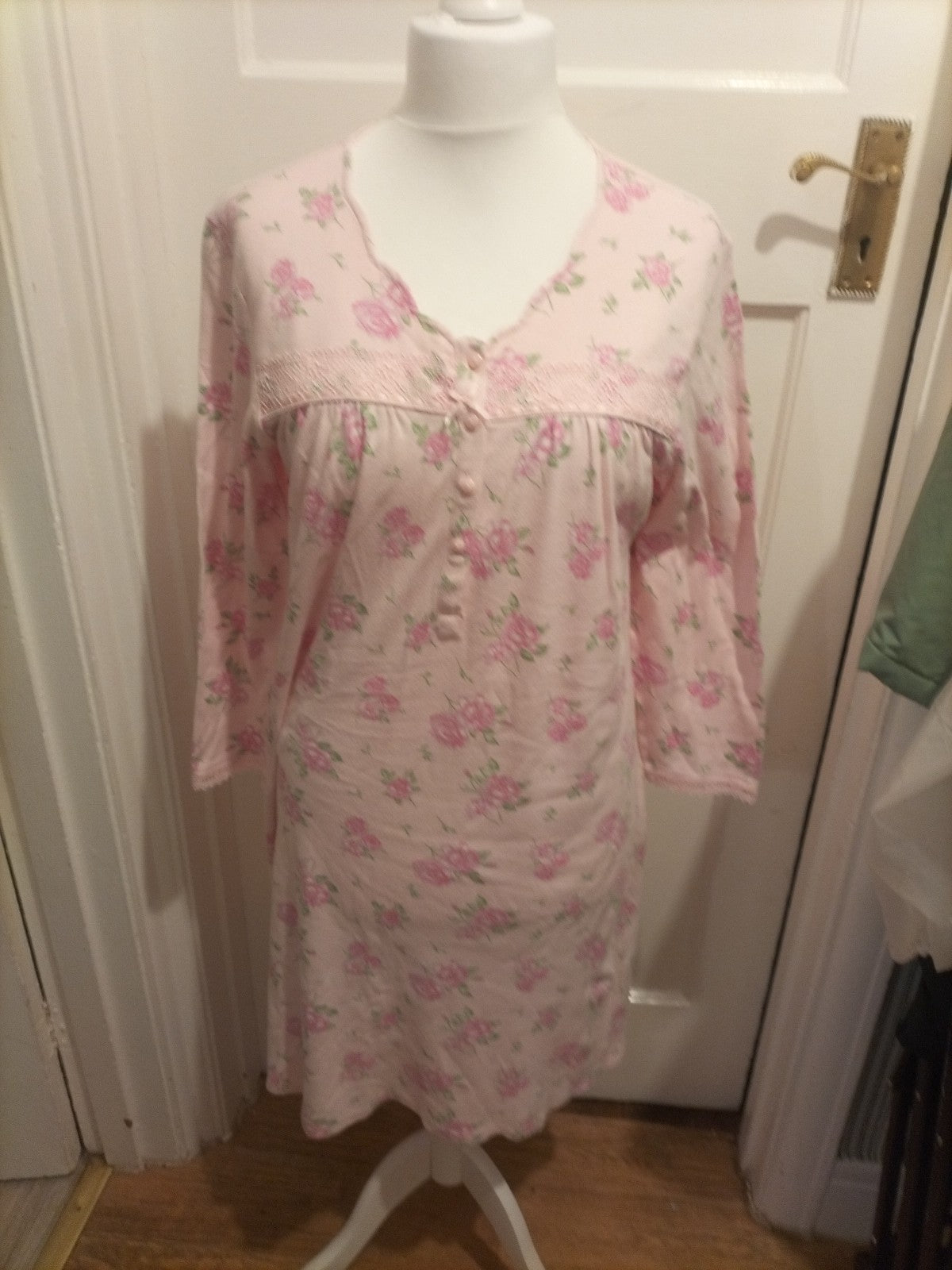 Ladies Marks And Spencer Size 8-10 Short Length Pink Floral Nighty