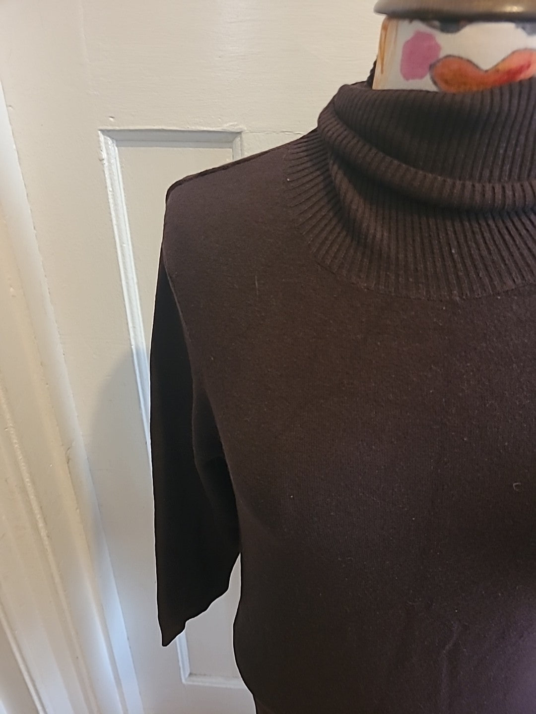 Ladies Alex&Co Size 8 Dark Brown Long Sleeved Roll Neck
