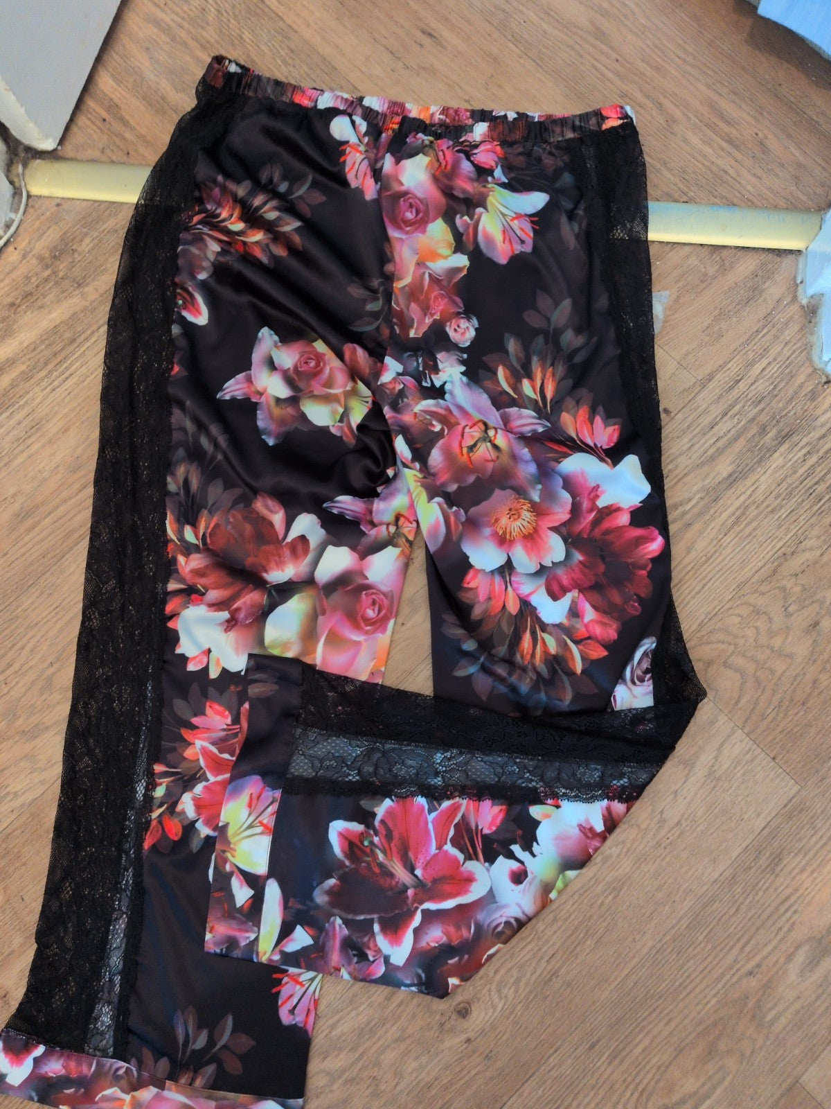 Curves 16 Multicoloured Floral Elasticated Pyjama Bottoms