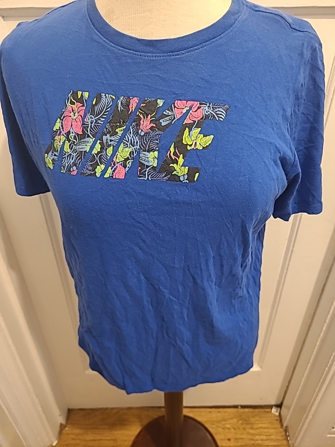 Mens Nike Size Medium Blue Short Sleeved Tshirt