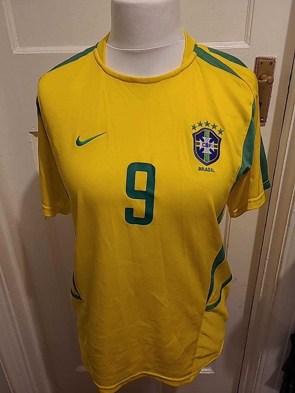Mens Nike Size Medium Dri Fit "Ronaldo" Brazil Shirt