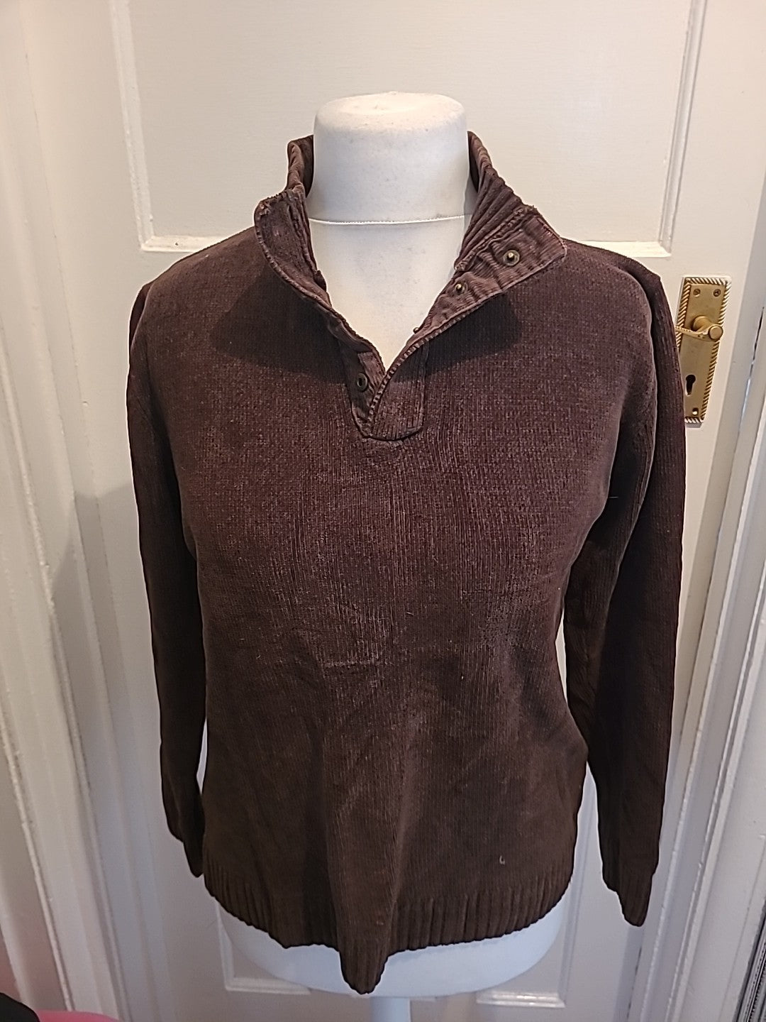 Mens Easy Size Medium Dark Khaki Long Sleeved Jumper