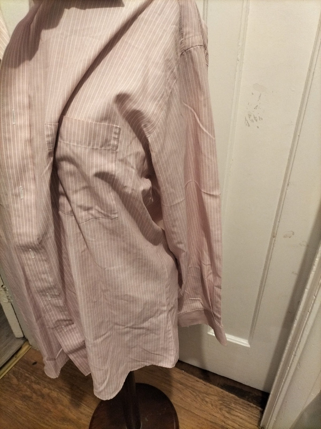 Mens Van Heusen Size 15.5" Collar Pink Amd White Striped Formal Shirt