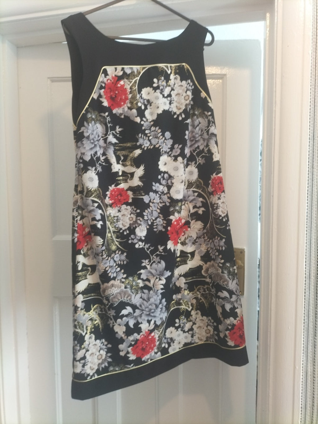 Ladies Wallis Size 10 Black Floral Sleeveless Dress