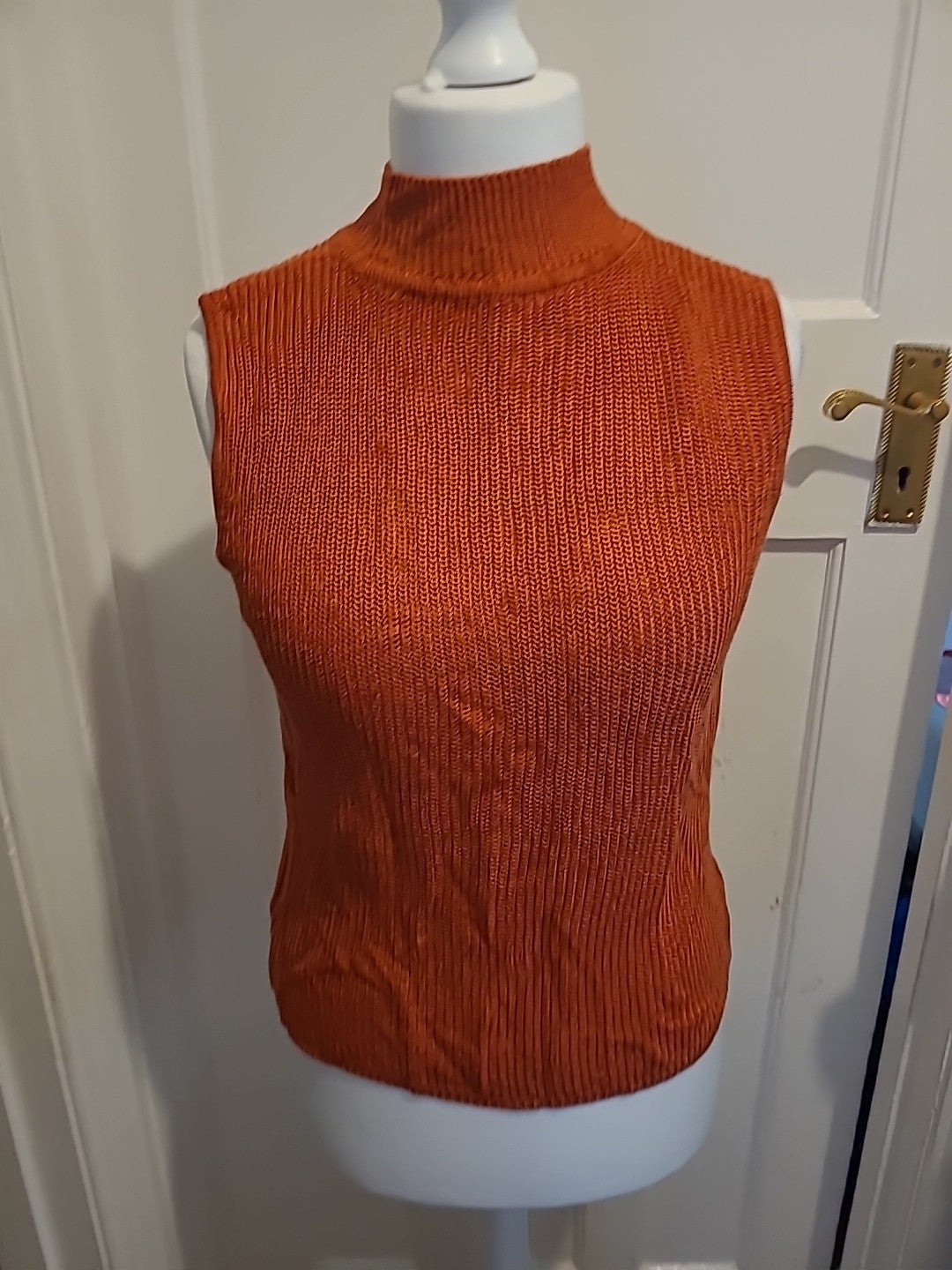 Ladies Size Large Rust Sleeveless Blouse