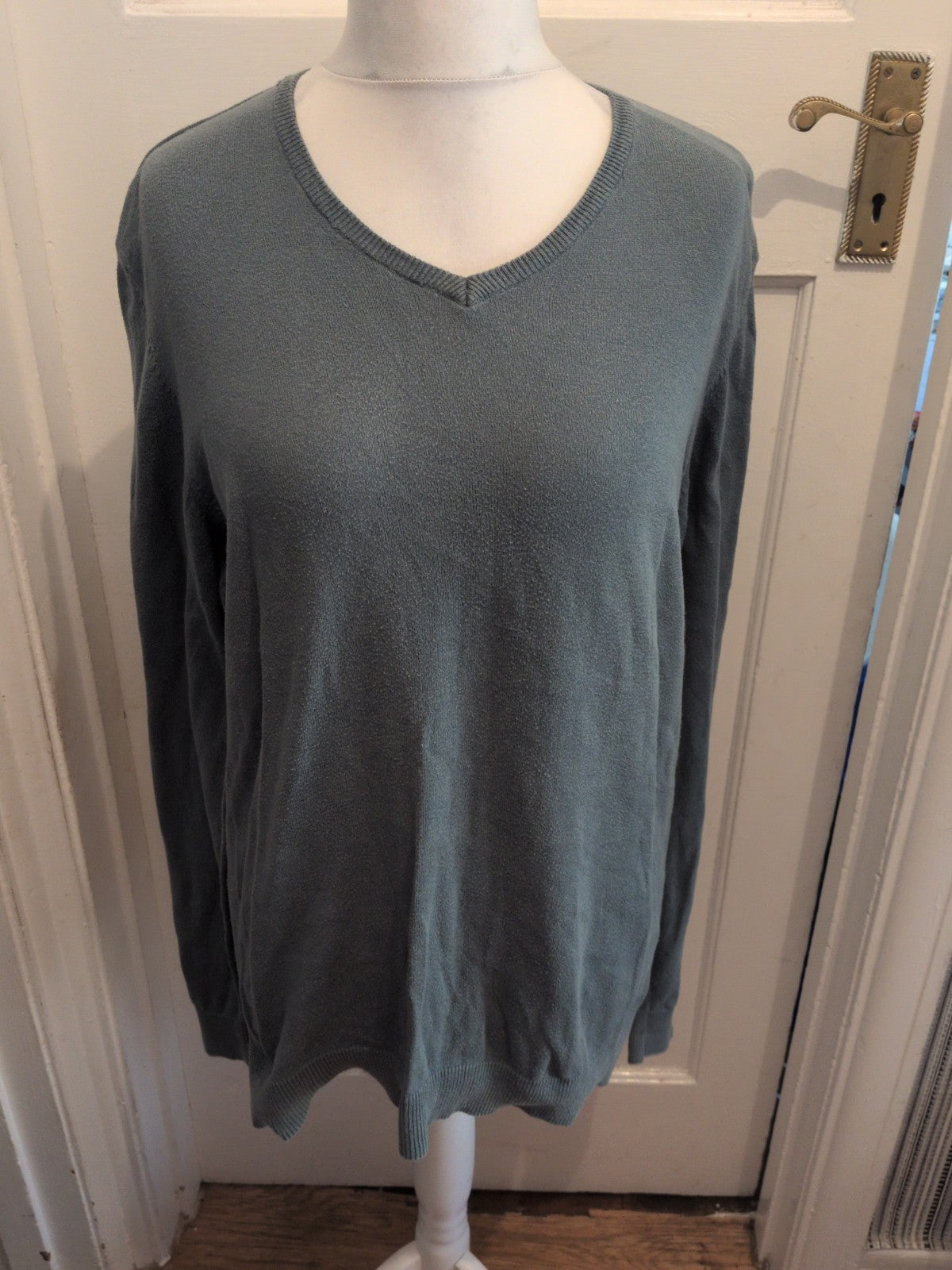 Mens Kiabi Size 2XL Grey V Neck Long Sleeve Jumper