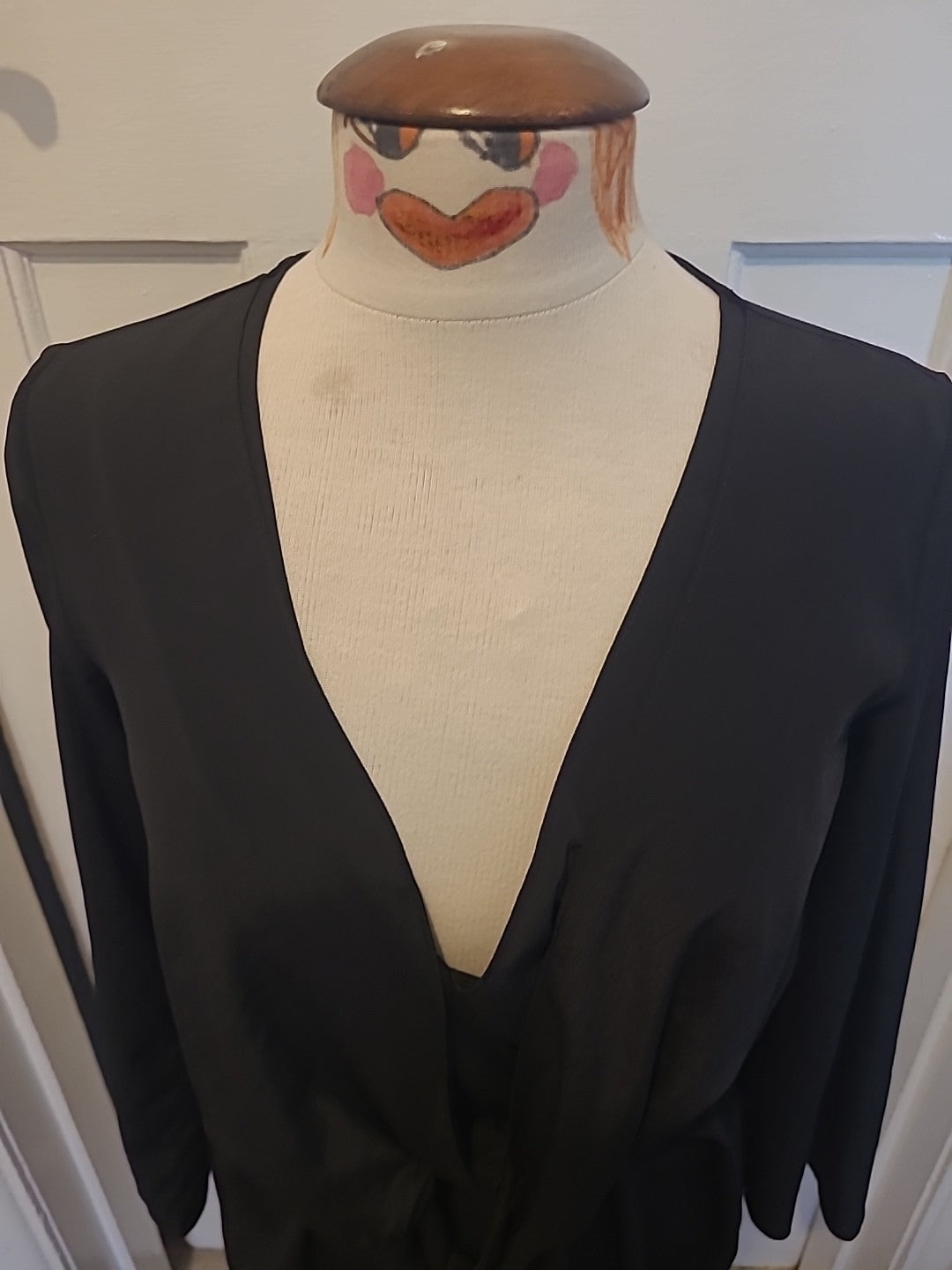 Ladies Topshop Size 8 Black Long Sleeved Low Cut Dress