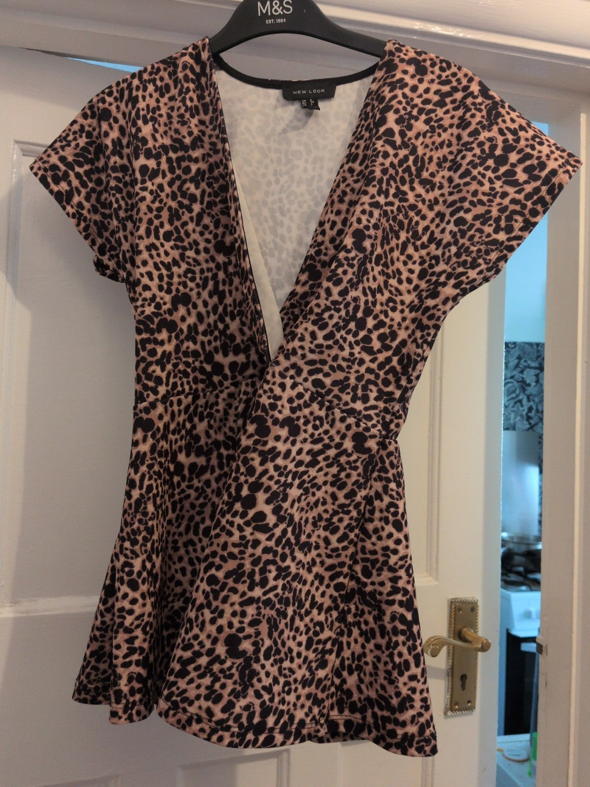 New Look 6 Leopard Print Short Sleeve V Neck Blouse