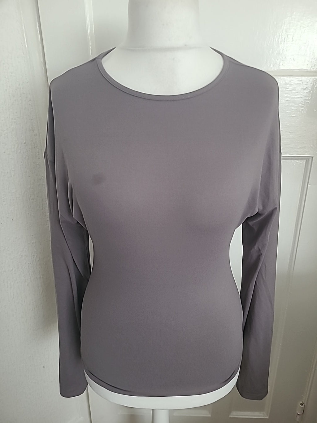 Ladies Size Small Grey Long Sleeved Tshirt