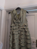 London Times 8 Green Sleeveless Pleat Dress Midi