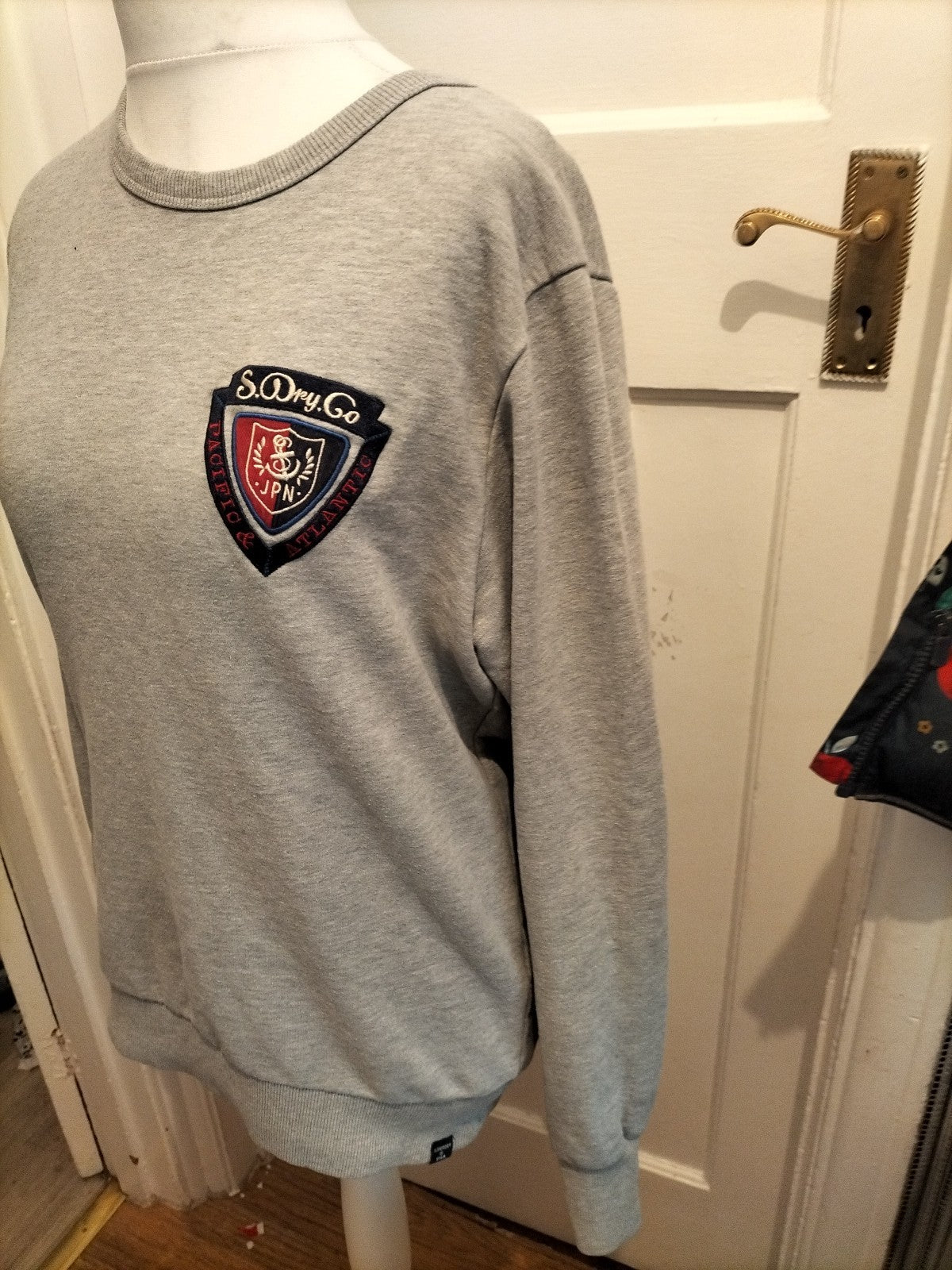 Mens Superdry Size XL Grey Long Sleeved Pullover Jumper
