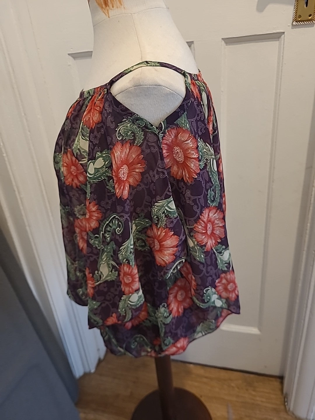 Ladies Elmo Size Medium Multicoloured Floral Elasticated Hem Short Sleeved...