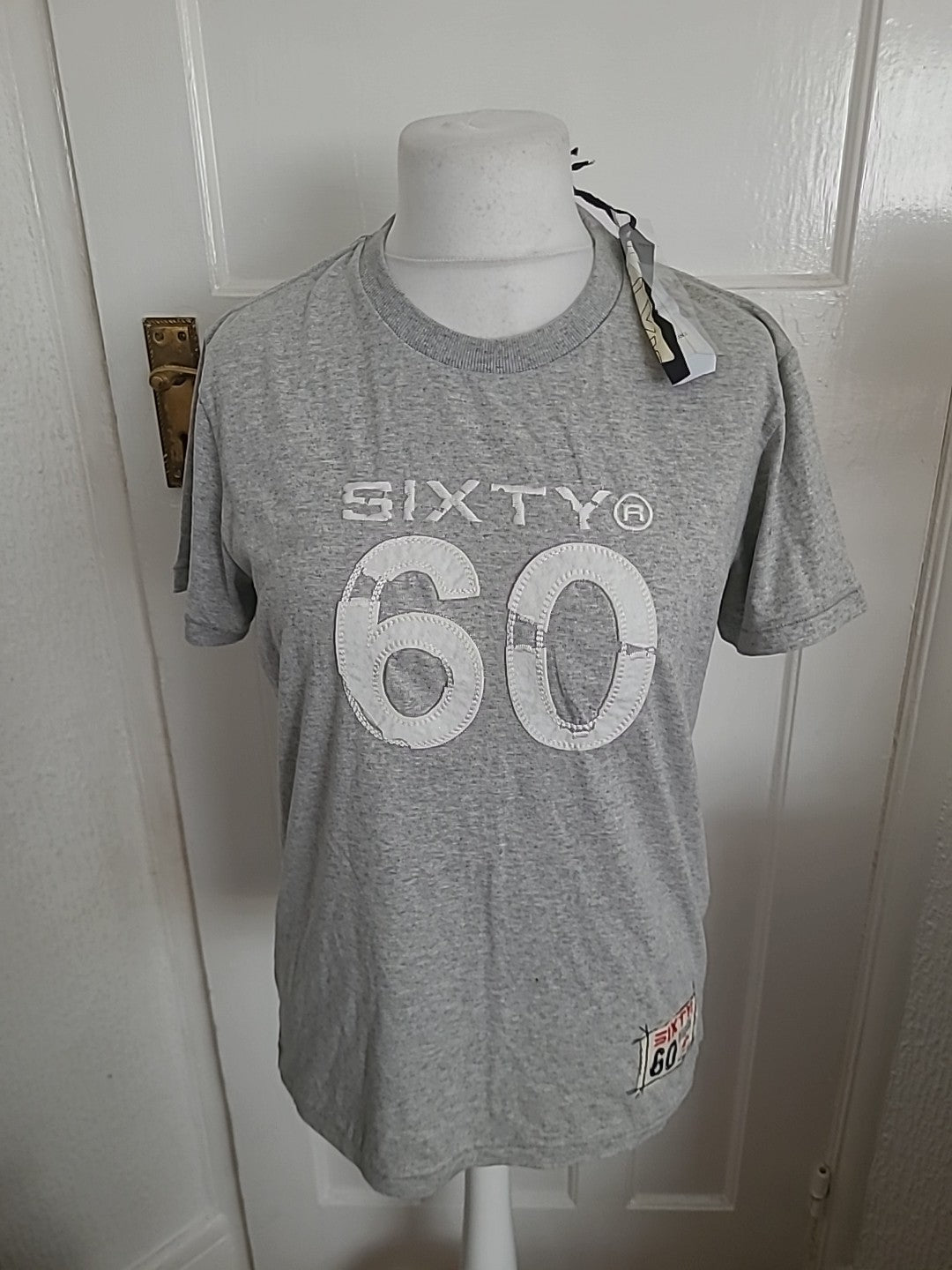 Mens Brand New Sixty Size Medium Grey Round Neck Short sleeve T-shirt