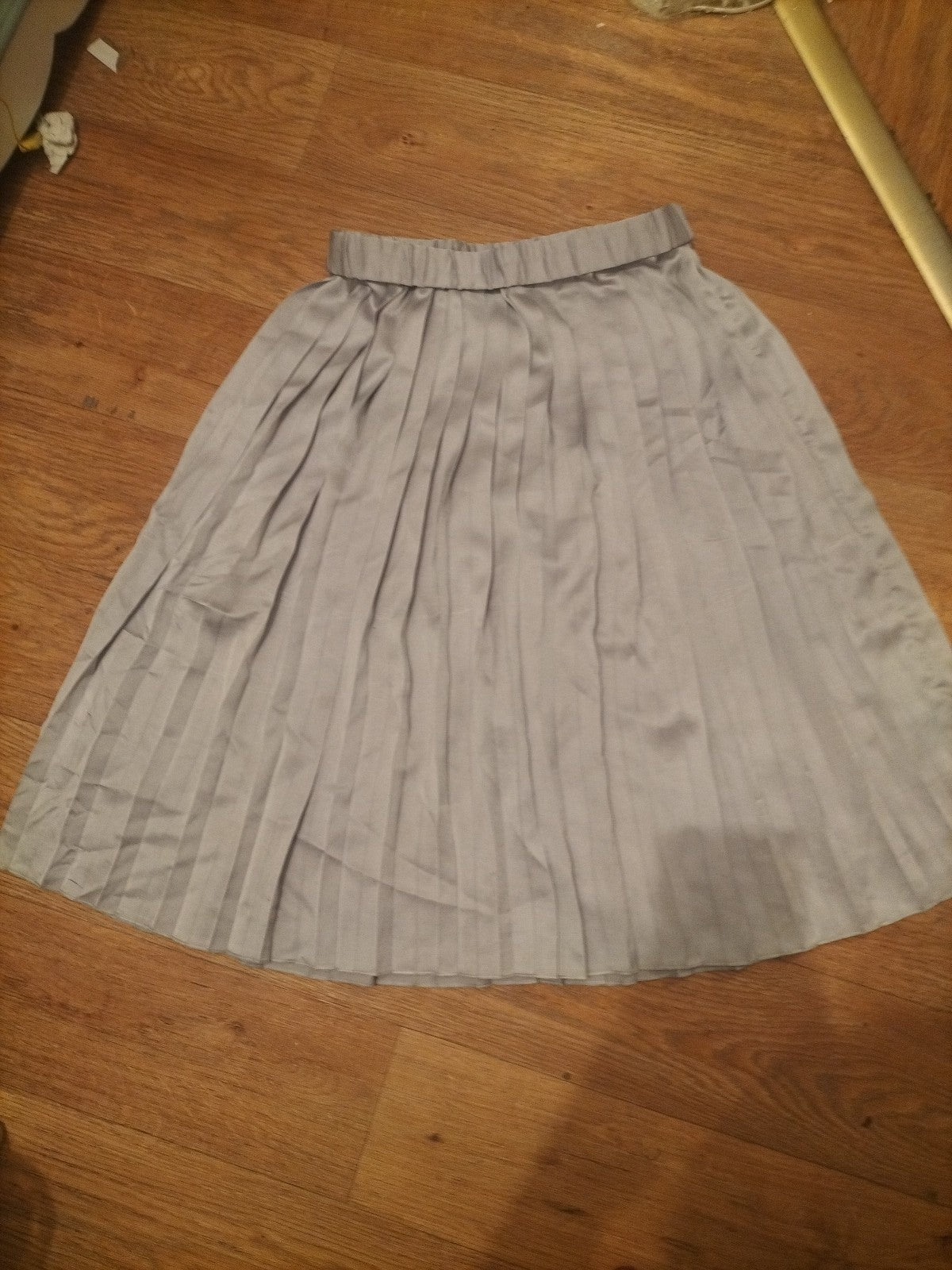 Ladies L Olive Verte Size 1 Grey Pleated Elasticated Skirt