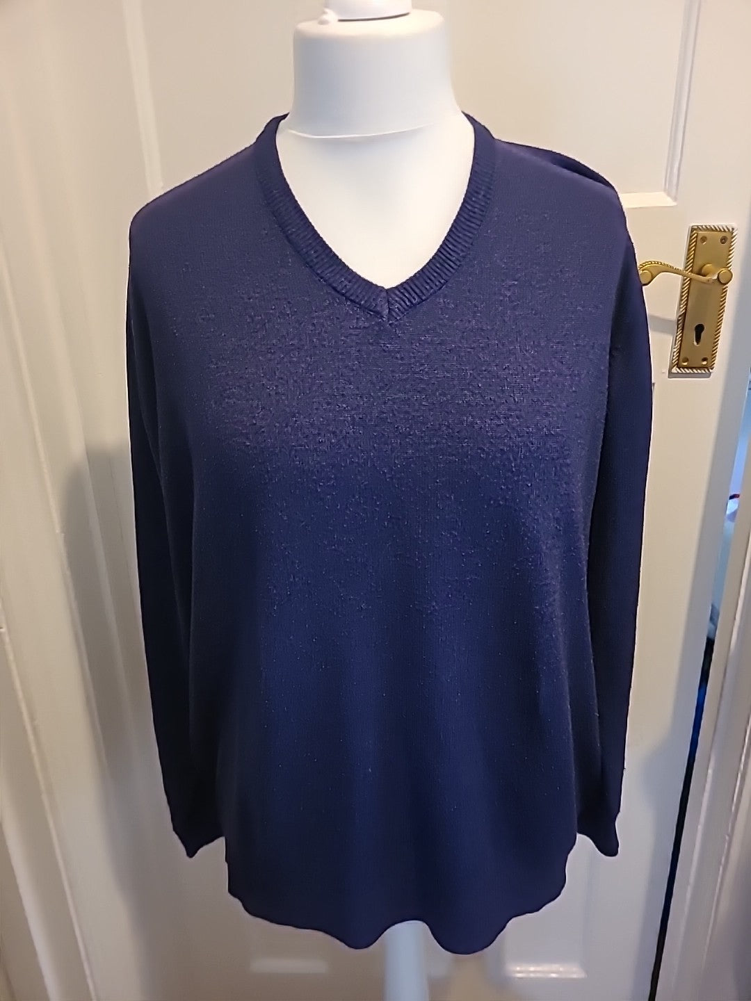 Mens Cotton Traders Size XL Purple V Neck Lightweight Pullover Jumper