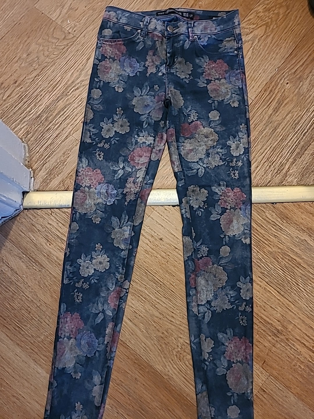 Ladies Zara Size Euro 34 Floral Jegging
