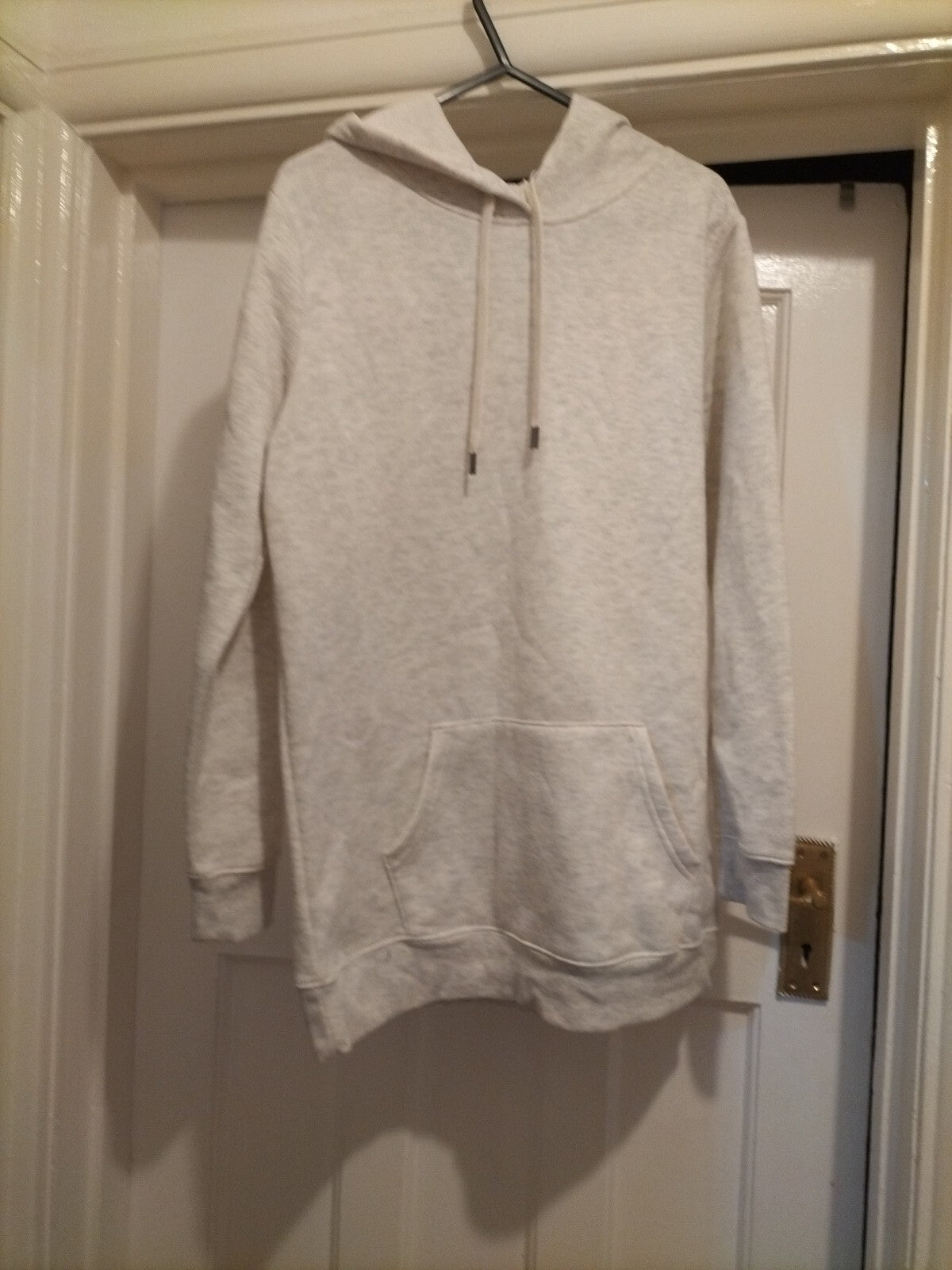Ladies Papaya Size Small White Long Sleeved Hooded Jumper