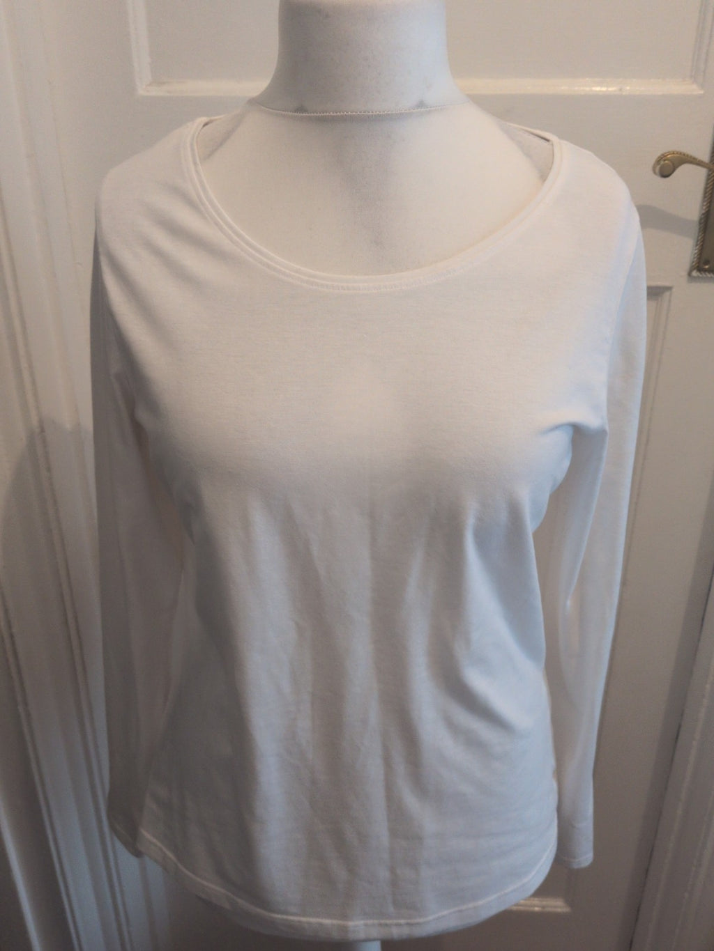 George 16 White Round Neck Tshirt Long Sleeve