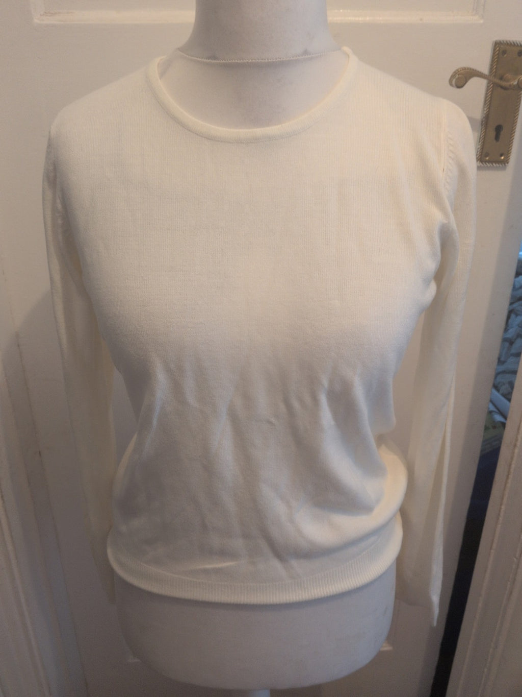 Ladies Marks And Spencer Size 12 Cream Long Sleeve Lightweight Jumper