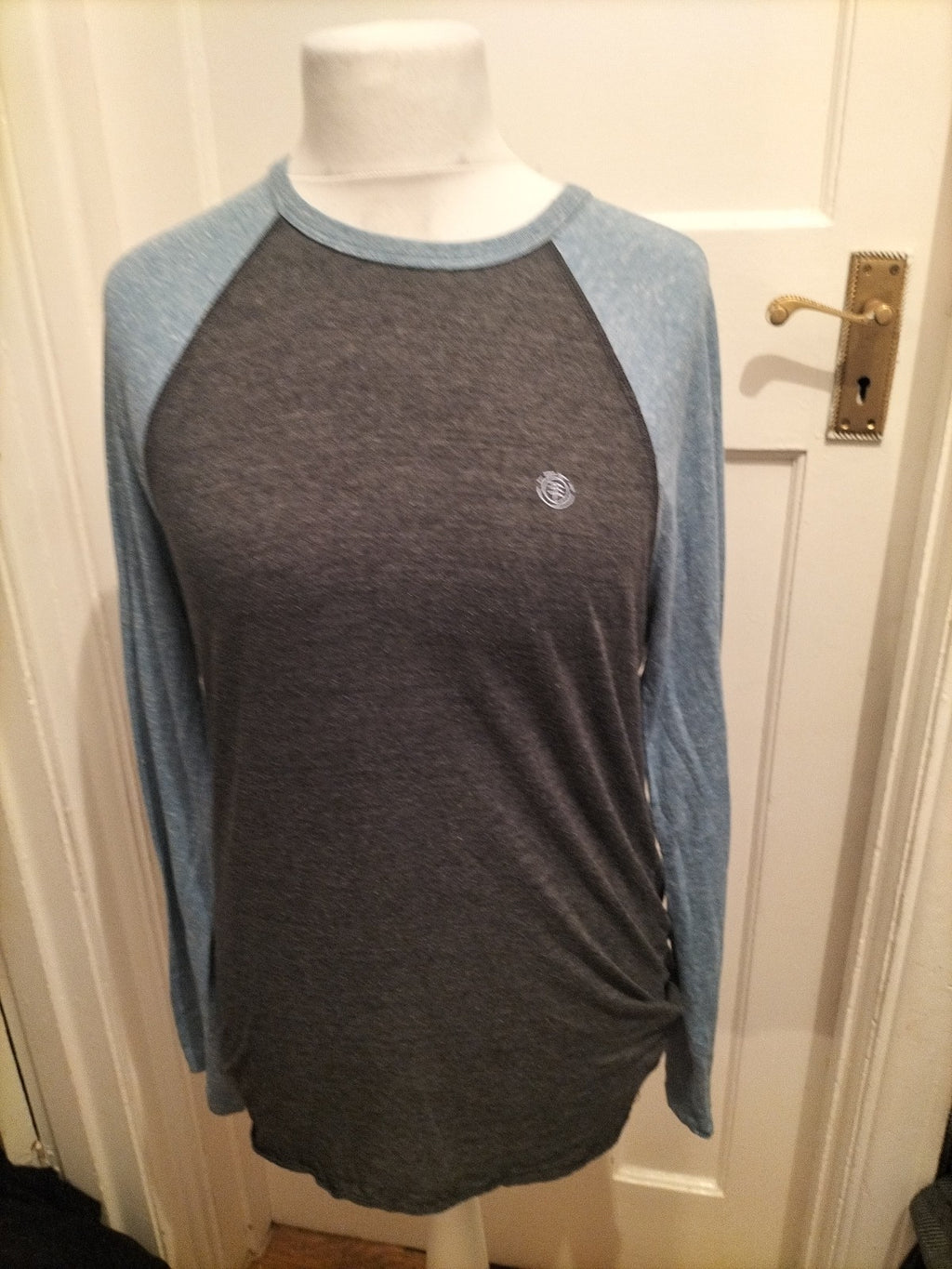 Mens Element Size M Grey And Blue Long Sleeved Fitted Tshirt Heavy Bobbling
