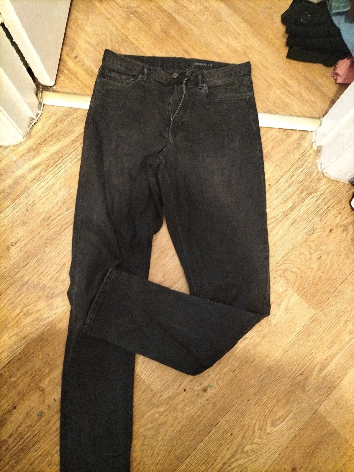 Mens Size 32" Black Skinny Jeans