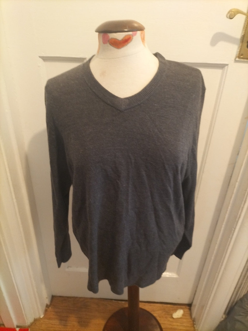 Mens Easy Size Large Grey Ribbed V Neck Pullover Jumper Lightweight