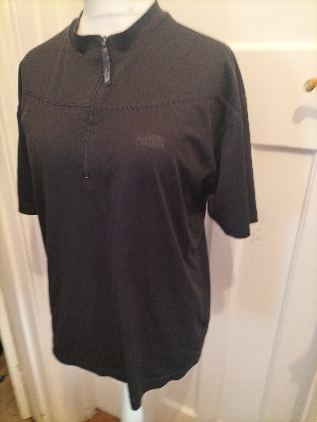 Mens The North Face Size Large Black High Neck Tshirt Short Sleeved