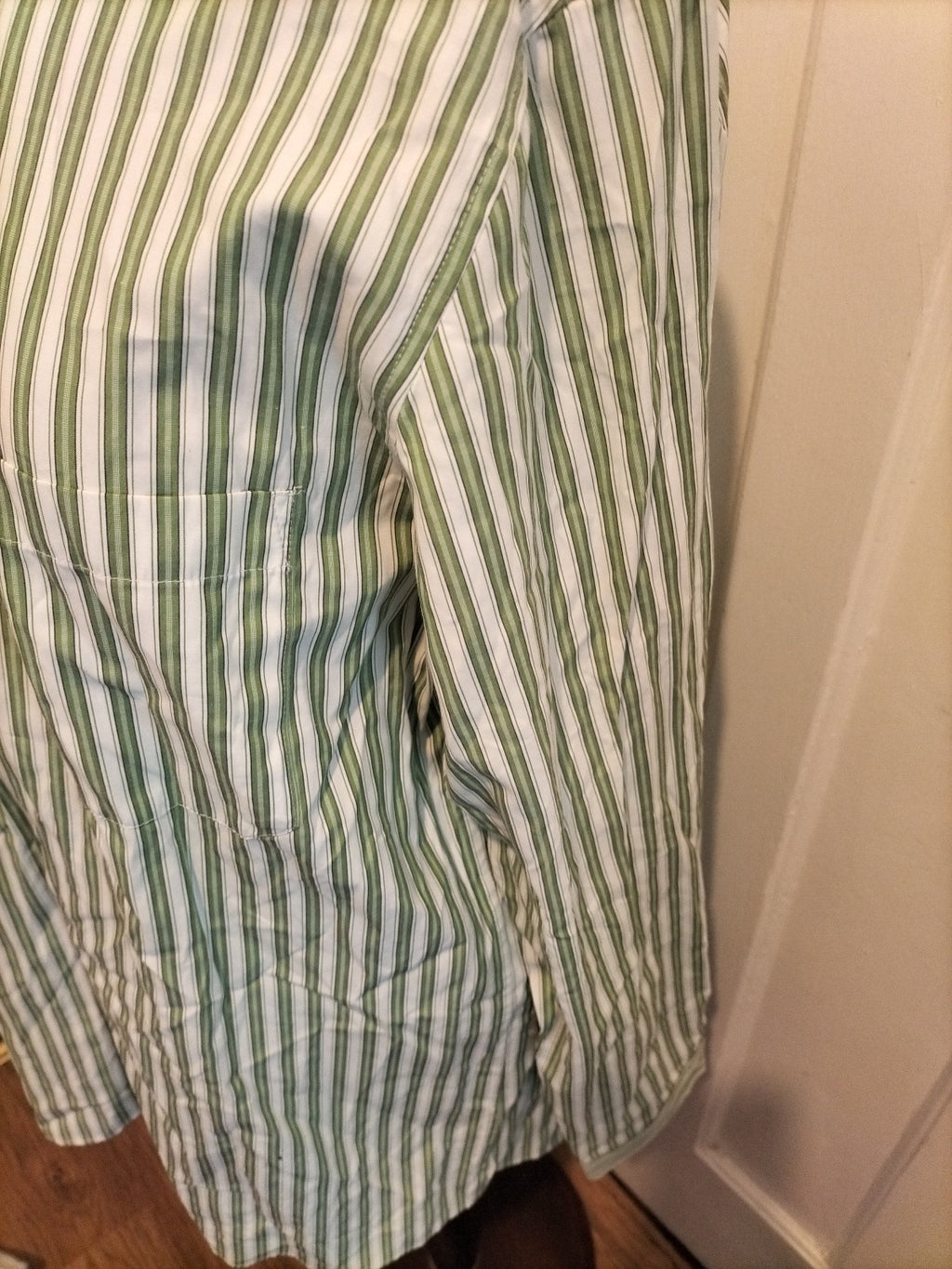Mens Society Of Threads Size 15.5" Green/White Striped Long Sleeved Shirt