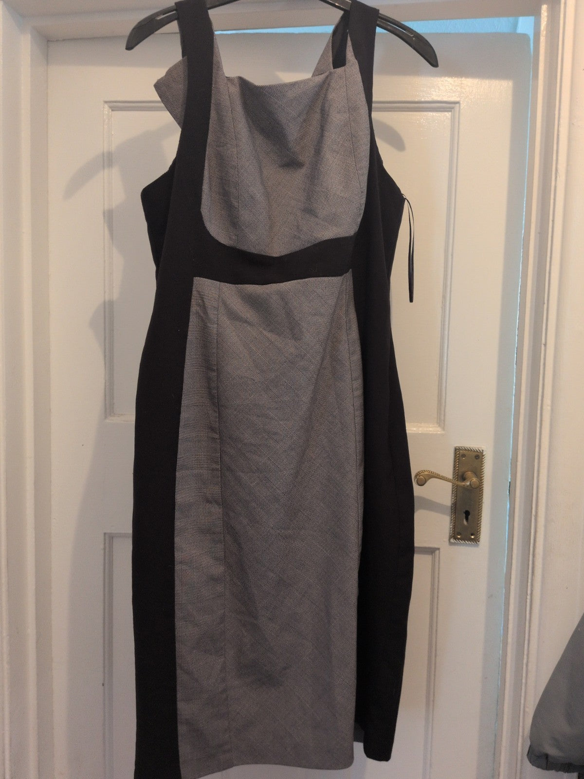 Tu 14 Black With Grey Fleck Lined Sleeveless Dress