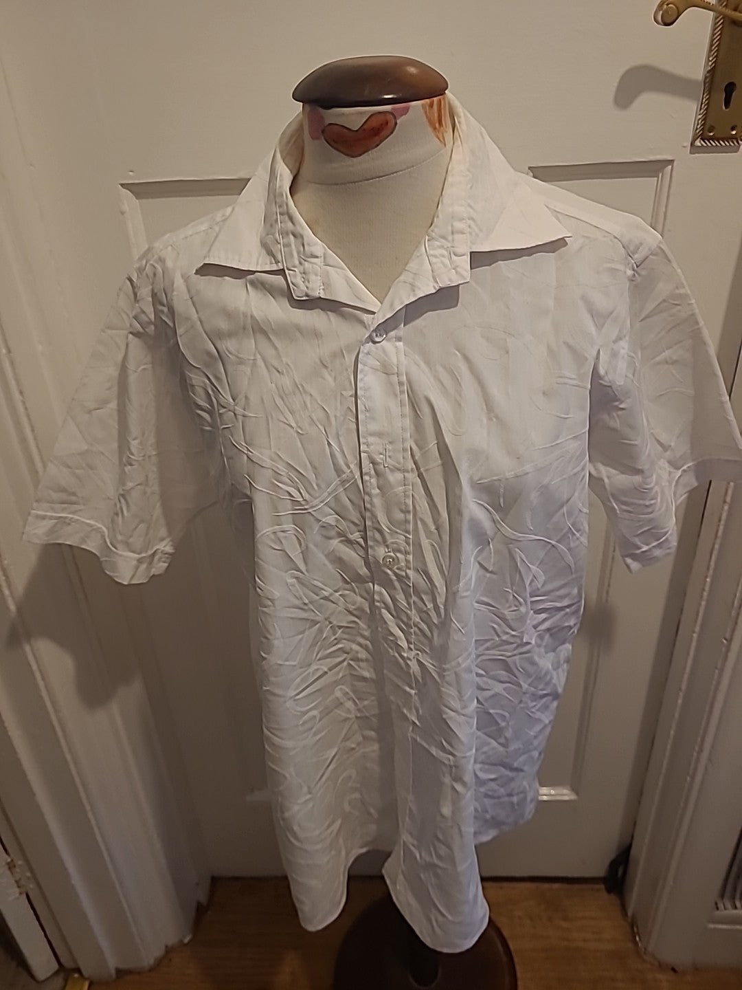 Mens Armando Size Medium White Short Sleeved Shirt